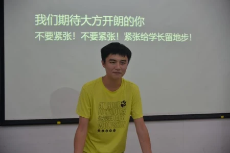 新生第一次自我介绍，想要获得别人的好印象，就不要说这3句话（新生自我介绍怎么说）